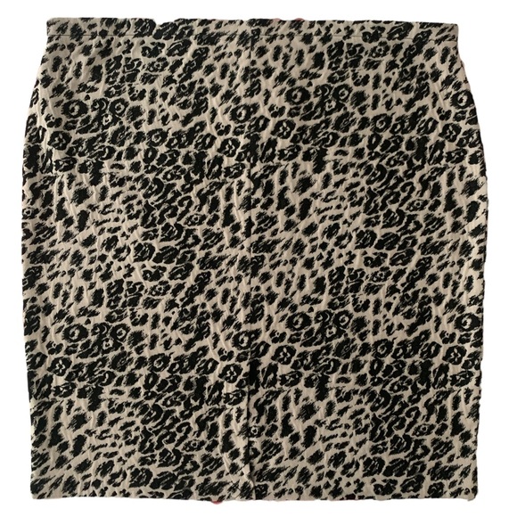 Vince Camuto Leopard Print Straight Pencil Skirt - Picture 2 of 10